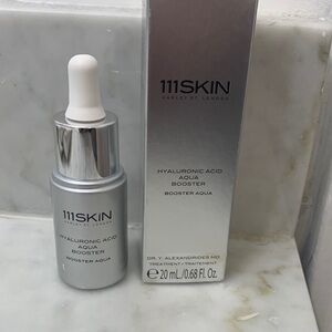 111SKIN Hyaluronic Acid Aqua Booster - Silver & White Packaging